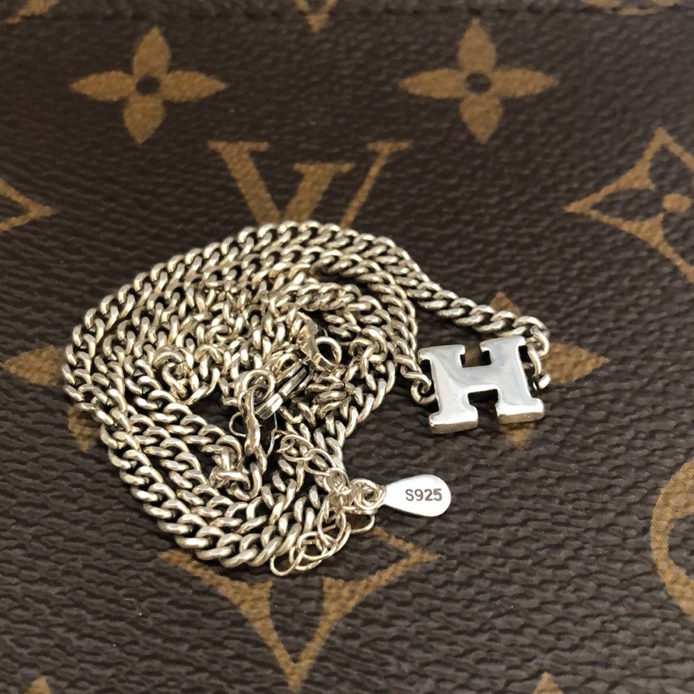 Accessories - Picture 3 of 3